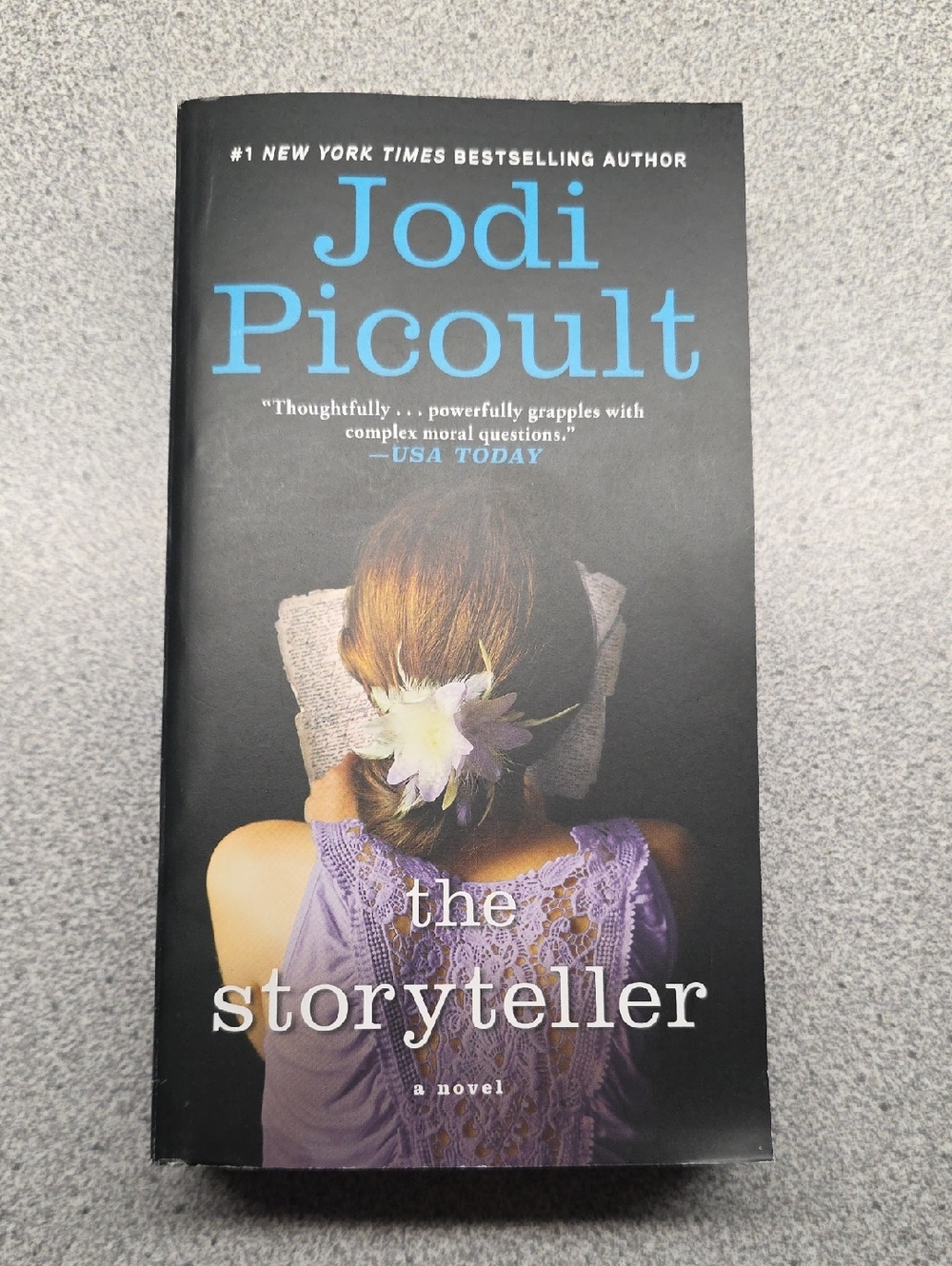 Jodi Picoult - The Storyteller